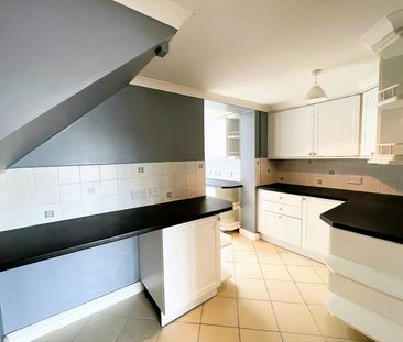 Semi-detached house to rent on - Photo 1