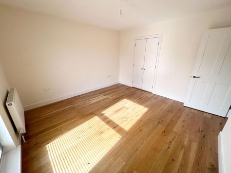 4 bedroom terraced house to rent - Photo 3