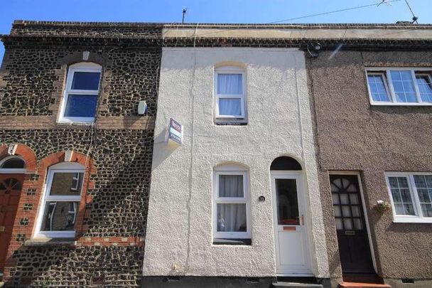 Westgate Road, Faversham, Kent, ME13 - Photo 1