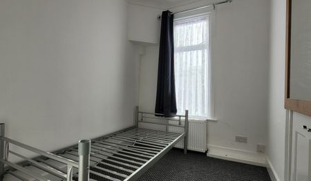Lathom Road, East Ham, London E6 - Photo 2