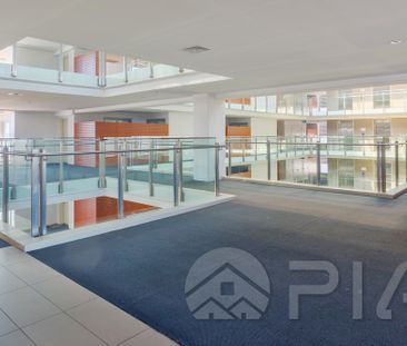 2 BEDROOMS, Stylish and Modern Apartment in the Heart of Parramatta - Photo 3