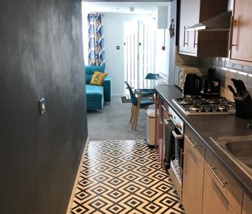 1 Bed Flat, Russell Square, BN1 - Photo 4