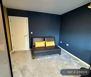 1 bedroom in a flat share to rent - Photo 2