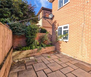 2 bedroom maisonette to rent - Photo 6