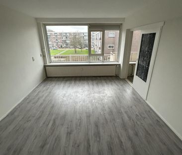 Te huur: Appartement Winston Churchilllaan 11 in Spijkenisse - Photo 2