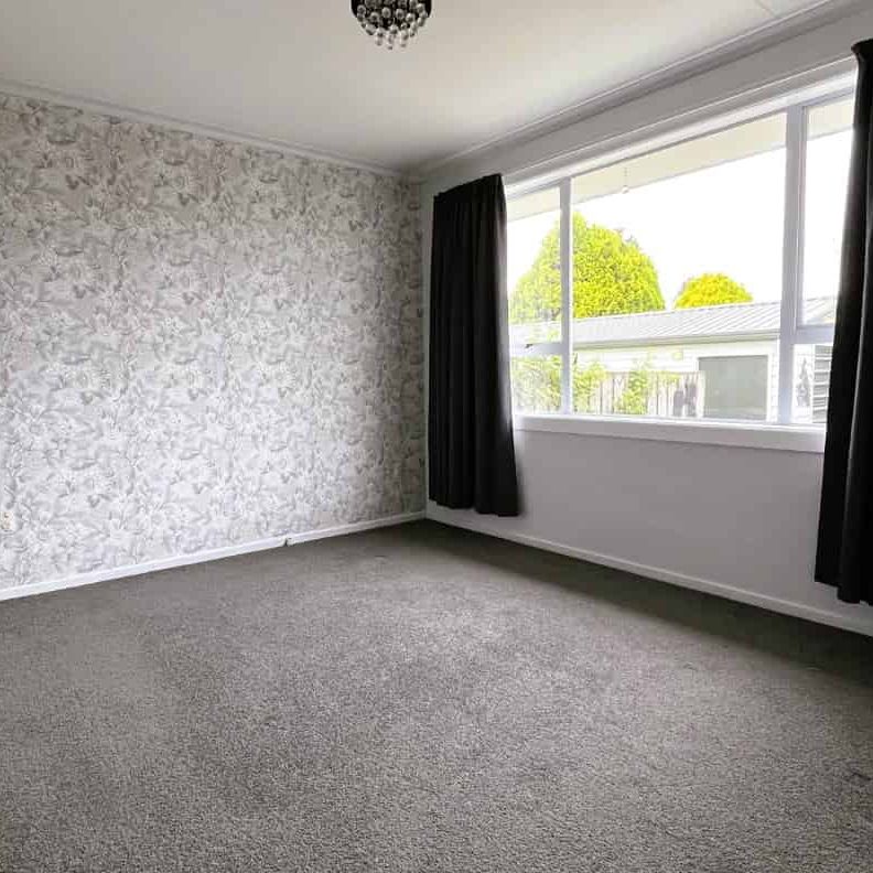 Modern Family Home - Photo 1