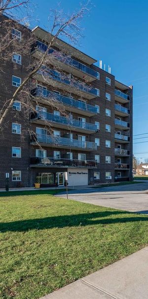 Victoria Park & Imperial Towers Apartments - Photo 1