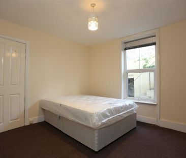 6 bedroom house to rent - Photo 3