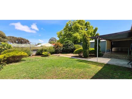 Welcome to your new home. All enquiries via EMAIL only please - Photo 4