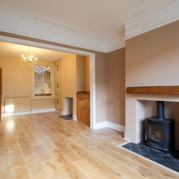 3 bedroom terraced house to rent - Photo 1