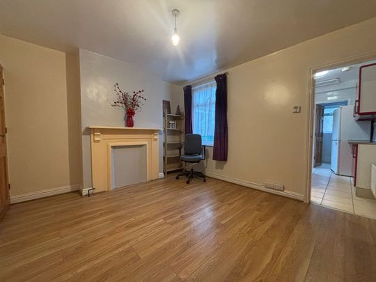 Arbury Avenue, Foleshill - Photo 1