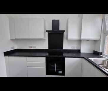 2 Bed Flat, Seymour Grove, M16 - Photo 4