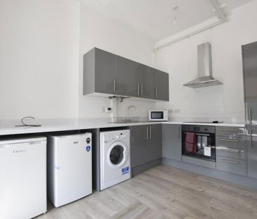 4 bedroom apartment to rent - Photo 4