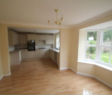 4 bedroom detached house to rent - Photo 4