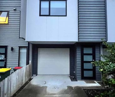 Modern 3-Bedroom Townhouse – Prime Location Ne... - Photo 5