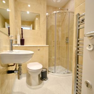 Studio Flat, Gloucester Street, SW1V - Photo 3