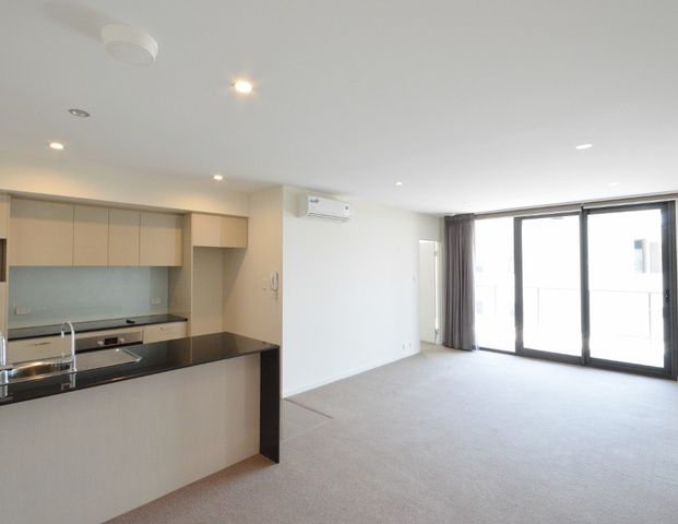 LUXURY APARTMENT IN A GREAT LOCATION! - Photo 1