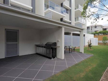 Modern 2-Bedroom Apartment at Heart of Beenleigh - Photo 5