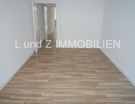 *** Helle 2 Zimmer EG-Wohnung mit Einbau-Küche *** - Photo 1