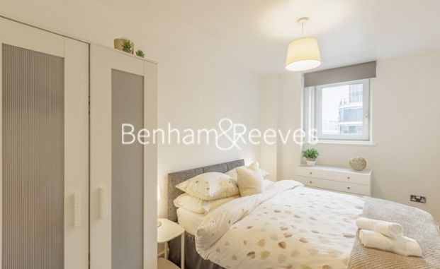 2 Bedroom flat to rent in Townmead Road, Imperial Wharf, SW6 - Photo 1