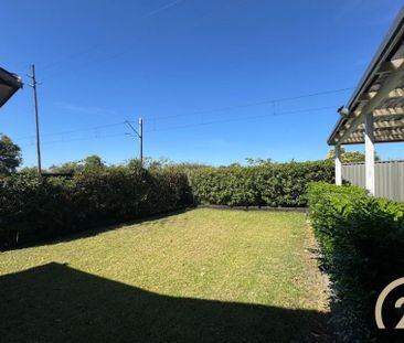 Modern 3 Bedroom Family Home! - Photo 2