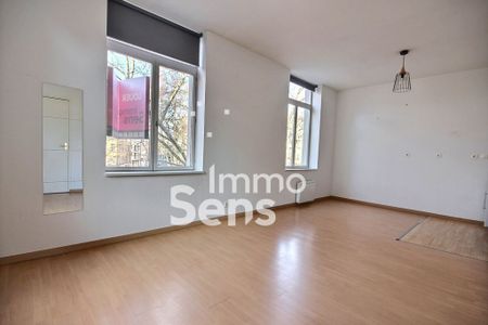 Location appartement - Lille République / Saint Michel - Photo 3