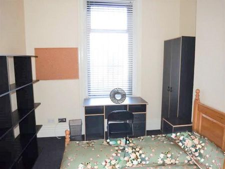 6 bedroom house to rent - Photo 4