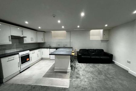 2 bedroom flat to rent - Photo 3