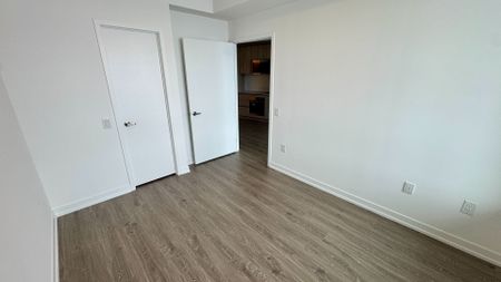 For Lease - 2485 Eglinton Avenue Unit# 523, Mississauga, Ontario - Photo 4