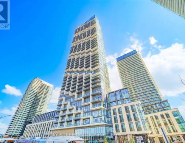 4512 - 1000 PORTAGE PARKWAY | 4512 - 1000 PORTAGE PARKWAY, Vaughan - Photo 1