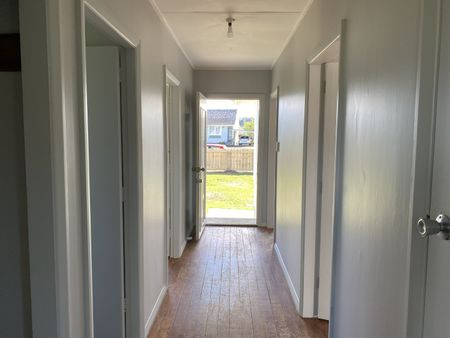 Tidy Standalone 2 Bedroom - Otangarei - Photo 3