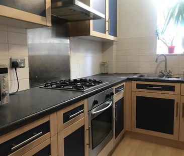 3 bedroom maisonette to rent - Photo 3