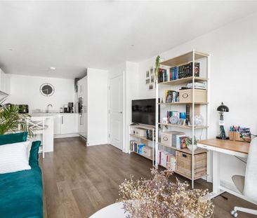 Kingfisher Heights, N17, London - Photo 1