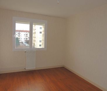 Location Appartement 4 pièces 69m² ROMANS SUR ISERE 26100 - Photo 1