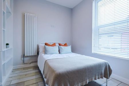 6 bedroom terraced house to rent - Photo 3