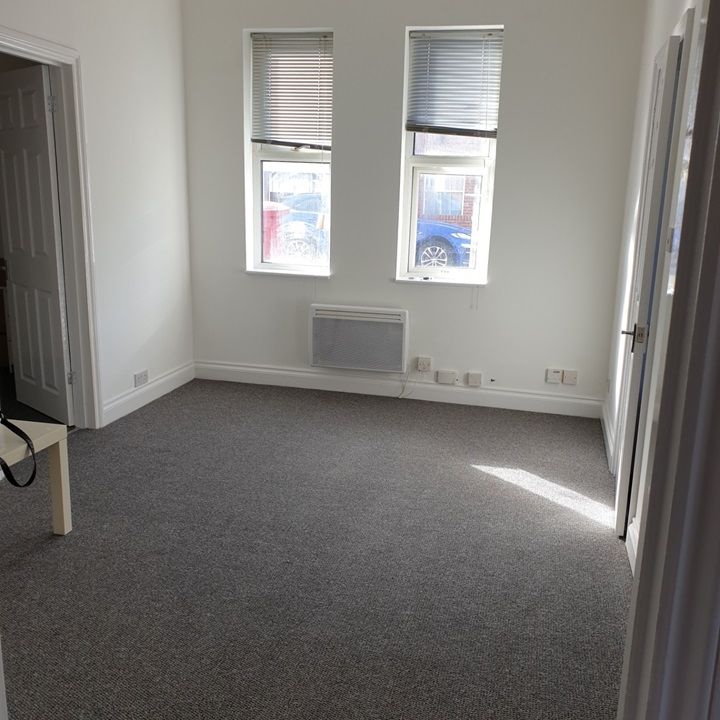 1 Bed Flat, Shirley, SO15 - Photo 1