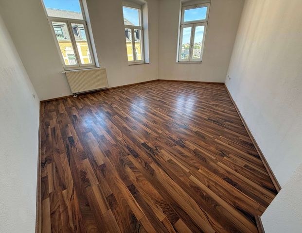 Moderne Fliesen - Eckbwanne - große offene Küche - WG-gerecht - Foto 1