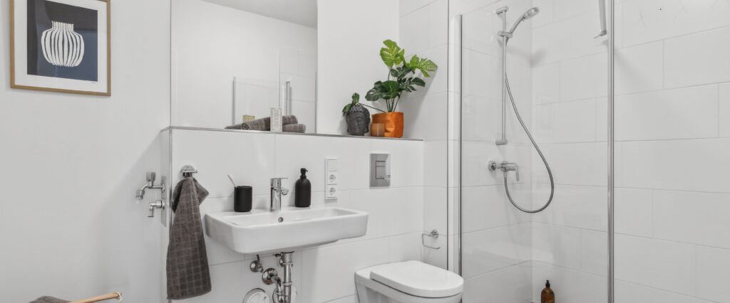 Moderne Neubauwohnung mit Mietergarten: stilvolle 3-Zimmer-Neubau mit Einbauküche - Photo 1