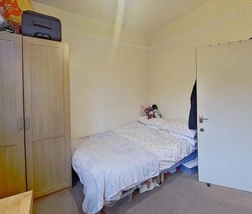 4 bedroom terraced house to rent - Photo 4