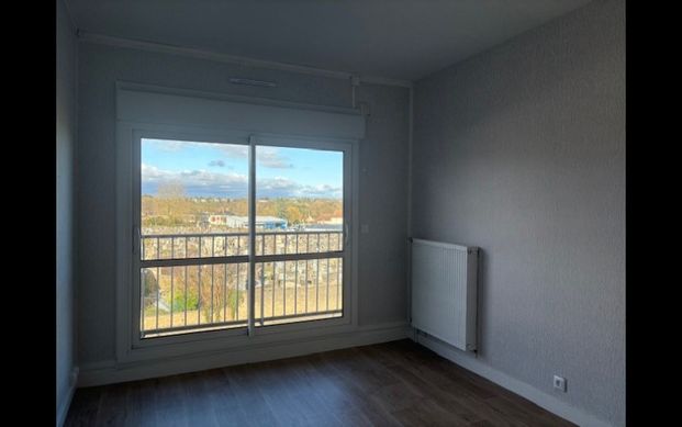 Location Appartement 5 pièces 104 m² La Châtre - Photo 1