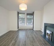 2 bed Flat for Rent - Photo 1