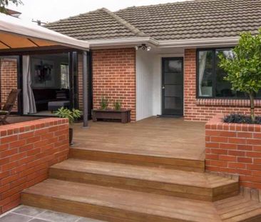 Beautiful 3 Bedroom Home - Photo 4