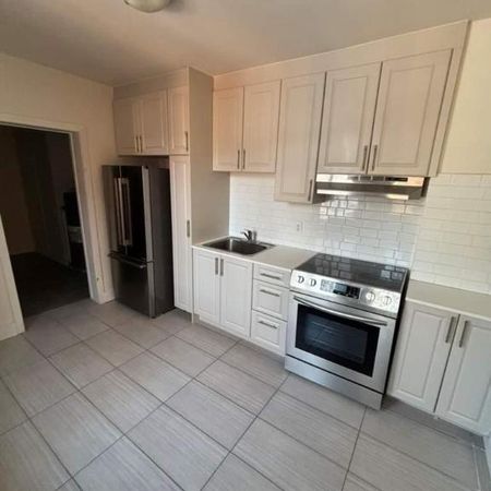 3 CH - 1 SDB - Montréal - $2,400 /mo - Photo 4