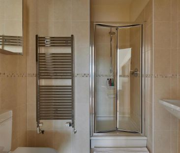 5 bedroom townhouse to rent - Photo 6