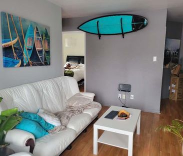 GRAND 4 1/2 - MODERNE - ENDROIT CALME - BEAU SECTEUR - A PIED STATI... - Photo 1