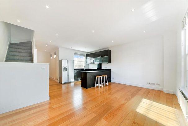 4 bedroom terraced house to rent - Photo 1