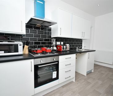 1 bed house share to rent in Scarlett Street, Burnley, BB11 - Photo 2