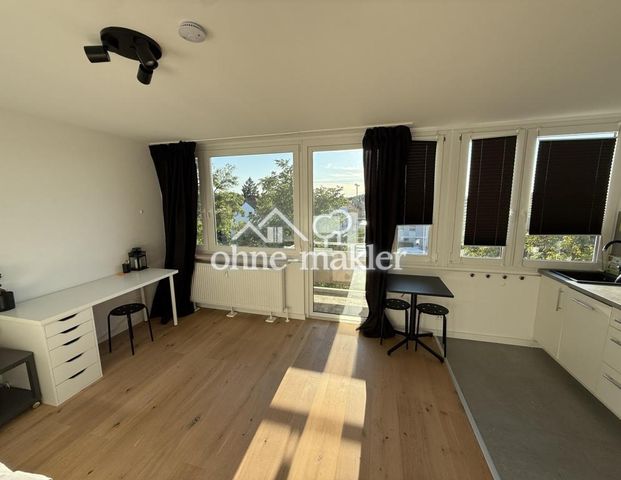 Dachgeschosswohnung in München (Am Hart) - Photo 1