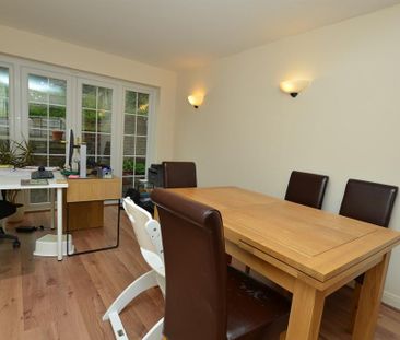 4 bedroom detached house to rent - Photo 4