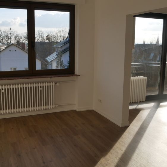 Komponistenviertel Wiesbaden, Modernisierte 3 ZKDuB Mietwohnung mit gr. Wohn-Eßb ... - Photo 1